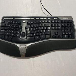 Microsoft Natural Ergonomic Keyboard 4000 V1.0 Wired USB Black Tested